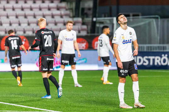 Örebros Deniz Hümmet deppar