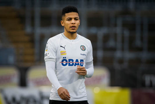 Örebros Romain Gall