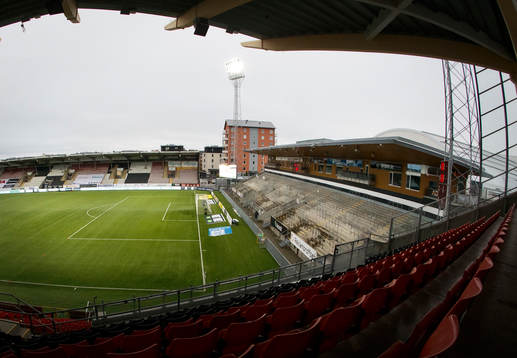 Tomma läktare på Behrn Arena