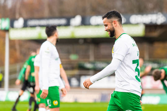 Hammarbys Mohanad Jeahze lämnar plan