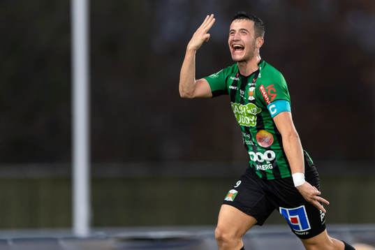 Varbergs Astrit Selmani jublar