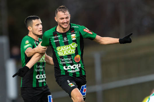Varbergs Albert Ejupi jublar