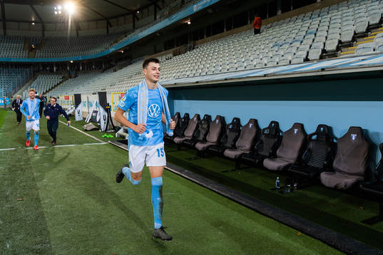 Malmö FFs Anel Ahmedhodzic jublar över SM-guldet