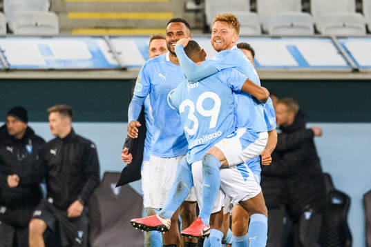 Malmö FFs  Anders Christiansen jublar med Amin Sarr