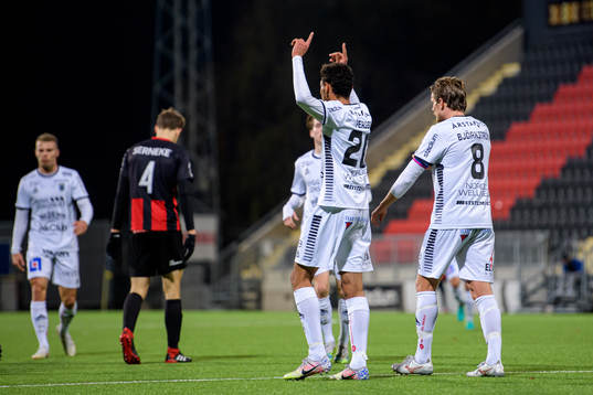 Sirius Joakim Persson jublar