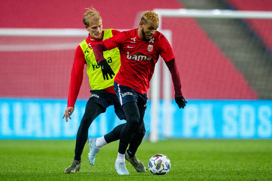 Morten Thorsby and Joshua King of the Norwegian national