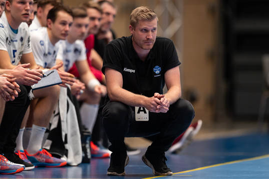 Hallbys tränare Jesper Östlund deppar