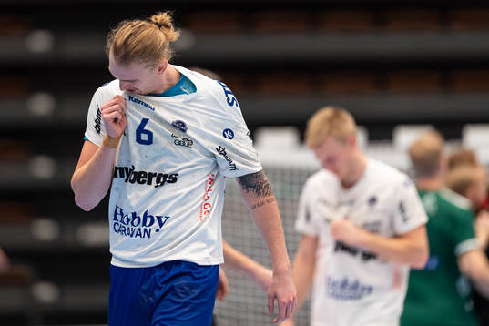 Hallbys Robin Svensson deppar