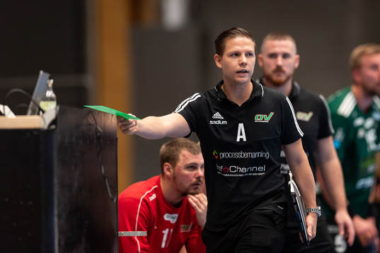 Helsingborgs tränare Toni Johansson lämnar in