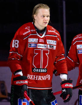 Örebros Rodrigo Abols utan hjälm