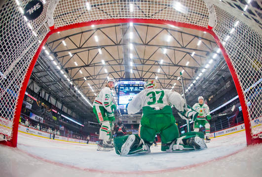 Örebros Ludvig Rensfeldt (ej i bild) gör 4-3 på Rögles