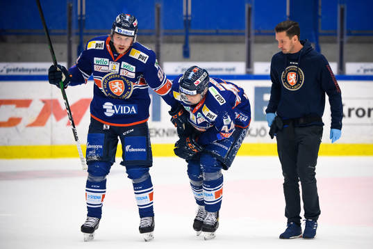 Växjös Peter Andersson lämnar isen