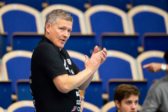 HK Malmös tränare Stian Tönnesen jublar