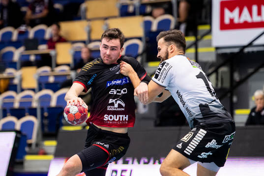 HK Malmös Tim Hilding och IFK Ystads Jostein Epland