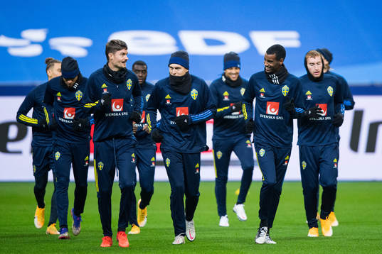 Mikael Lustig, Victor Nilsson Lindelöf, Alexander Isak and