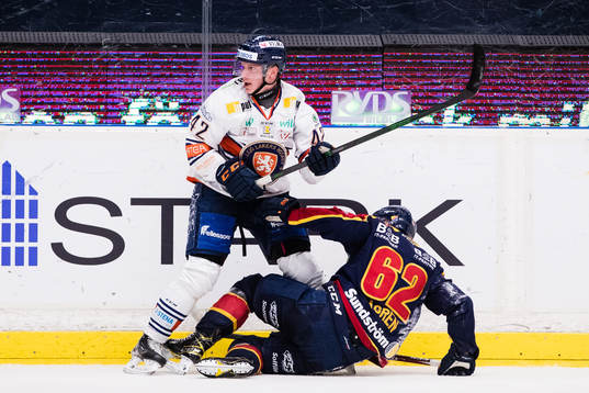 Växjös Teemu Eronen och Djurgårdens Manuel Ågren