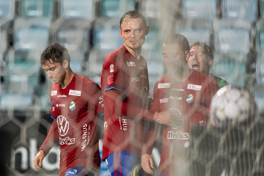 Östers Simon Alexandersson jublar