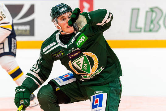 Färjestads Olle Lycksell