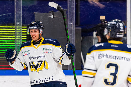 s Alexander Bergström jublar