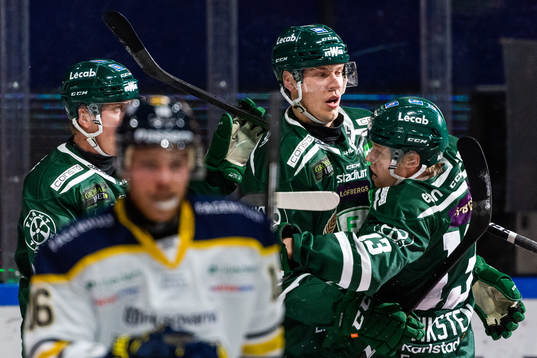 Färjestads Victor Ejdsell jublar