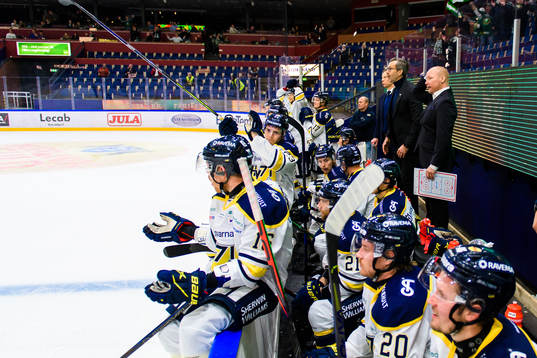 s Lias Andersson deppar med lagkamrater