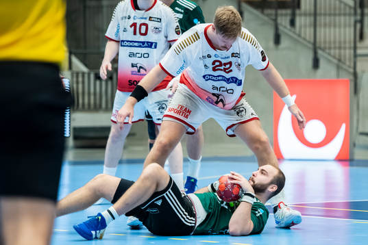 HK Malmös Viktor Östlund och Helsingborgs Emil Andersson