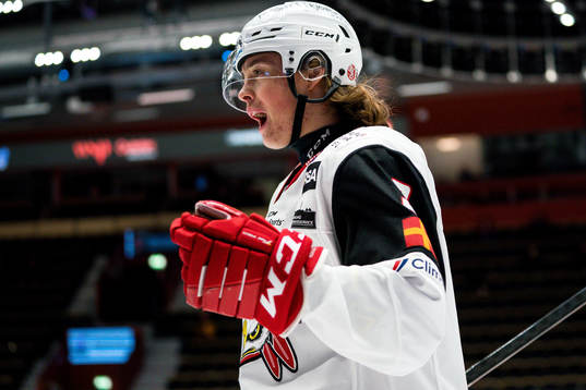 Malmö Redhawks Malte Setkov jublar