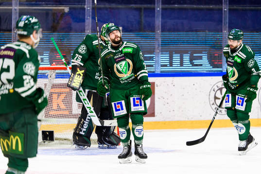 Färjestads Jesse Virtanen och Jens Westin deppar