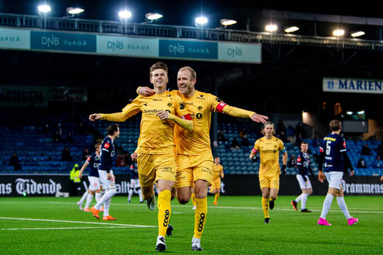 Kasper Junker of Bodø/Glimt celebrates with teammate