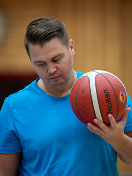 Head Coach Ville Tuominen
