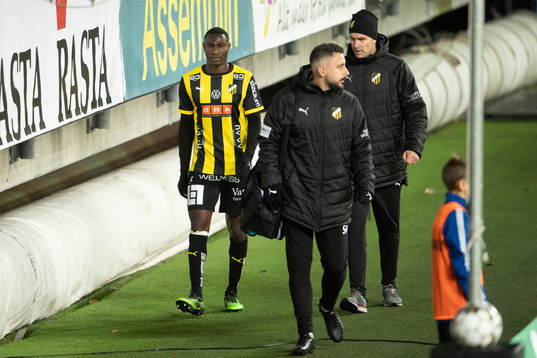 Häckens Godswill Ekpolo går ut skadad