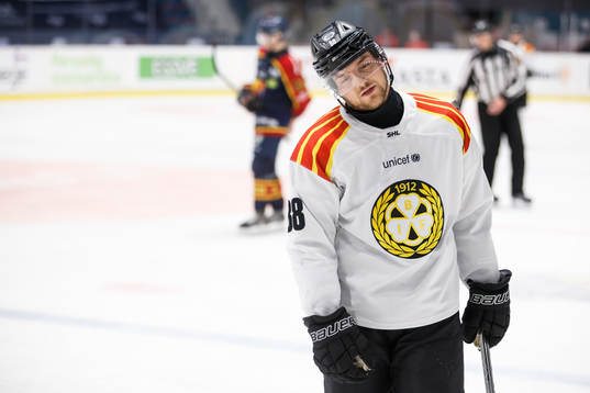 Brynäs Jaedon Descheneau deppar