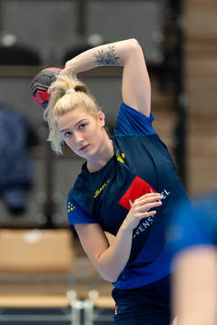 Nina Dano