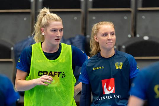 Nina Dano och Mathilda Lundström