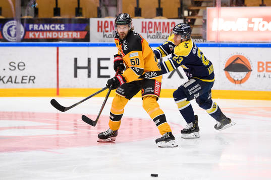 s Lias Andersson  ishockeymatchen i SHL mellan HV71 och