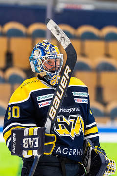 s målvakt Hugo Alnefelt jublar