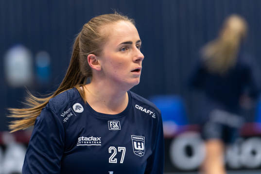 Warbergs Ida Örnqvist före innebandymatchen i damernas