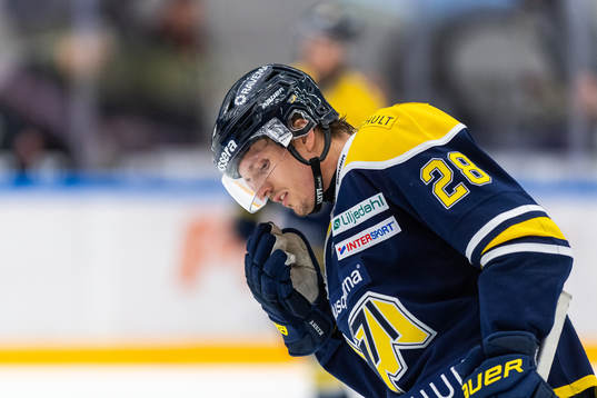 s HV71:s Johannes Kinnvall deppar