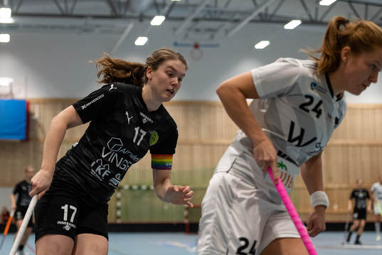 Lunds Lisa Stellansdottir jagar Pixbos Ida Sundberg