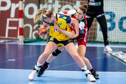 Sveriges Isabelle Gullden och Ungerns Klara Csiszar-Szekeres