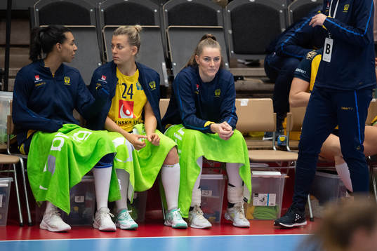 Sveriges Jamina Roberts, Nathalie Hagman och Kristin