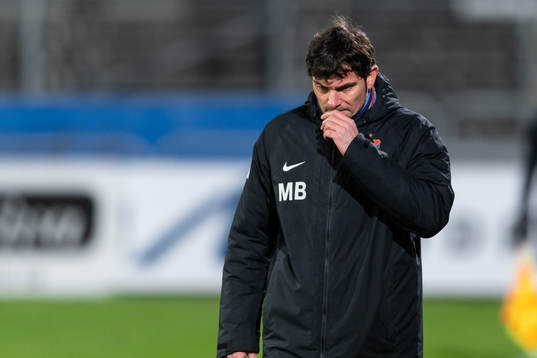 Örgrytes tränare Miguel Beas deppar