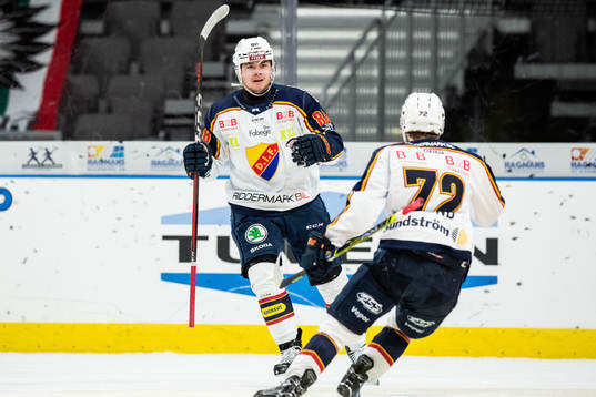Djurgårdens Alexander Holtz jublar