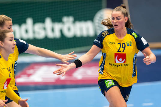 Sveriges Kristin Thorleifsdottir jublar