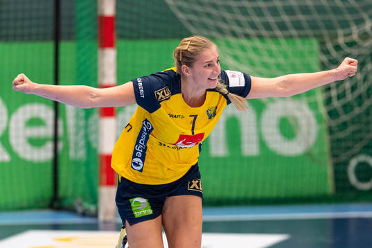 Sveriges Linn Blohm jublar