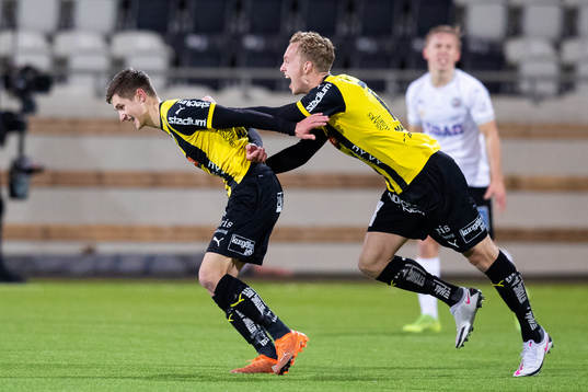 Häckens Leo Bengtsson jublar