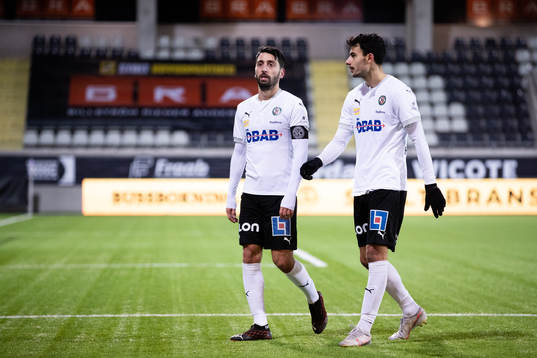 Örebros Nahir Besara och Deniz Hümmet deppar