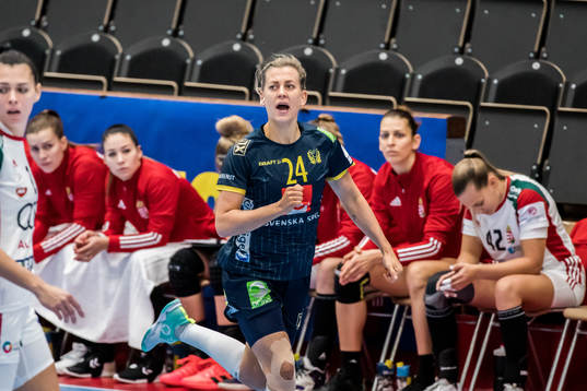 Sveriges Nathalie Hagman jublar