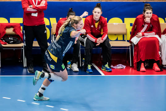 Sveriges Linn Blohm jublar