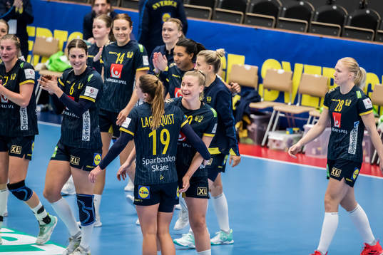 Sveriges spelare jublar